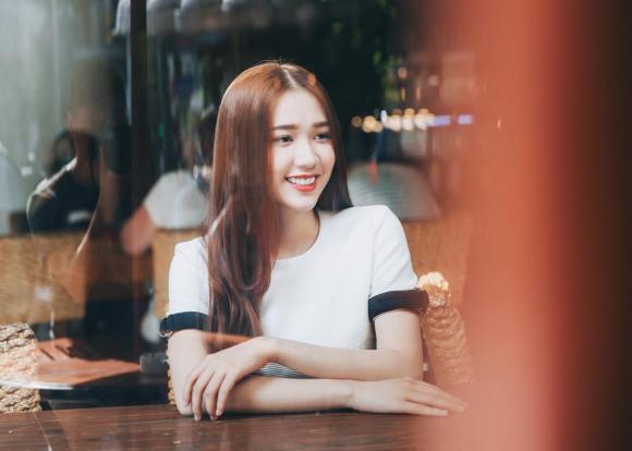 Người mẫu ngọc trinh,nữ hoàng nội y ngọc trinh,người mẫu quỳnh hương