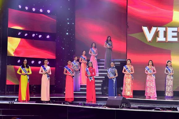 BST Duyên dáng Asean, NTK Thiệu Vy, Áo dài việt