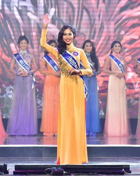 BST Duyên dáng Asean, NTK Thiệu Vy, Áo dài việt