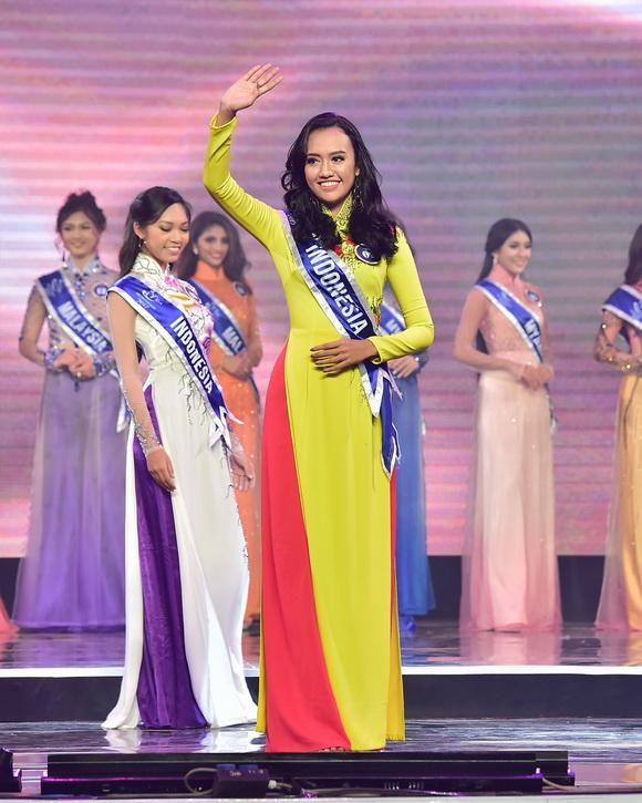 BST Duyên dáng Asean, NTK Thiệu Vy, Áo dài việt