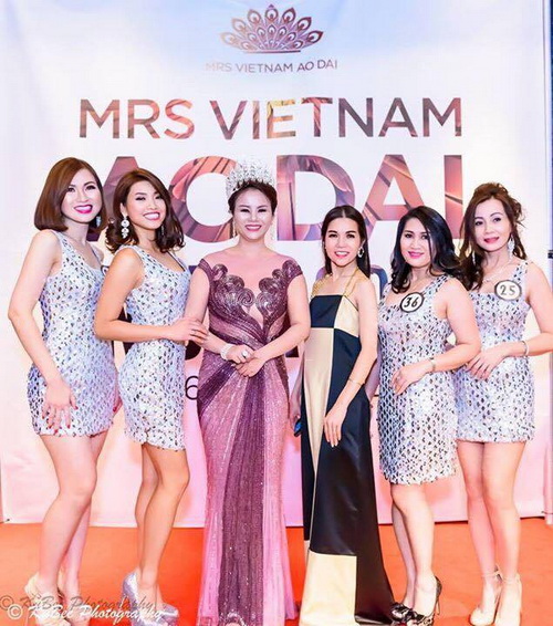 Hoa hậu Vivian Văn, Miss-Mrs. Vietnam Áo dài tại Mỹ, Sao Việt