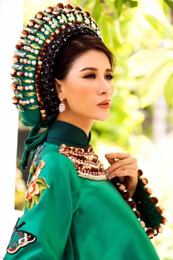 Trang Trần, người mẫu Trang Trần, Trang Trần mặc áo dài