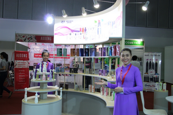 my-pham-sai-gon-147-3-ngoisao.vn-w580-h386 1 Miss Saigon The Essence, Mỹ phẩm Sài Gòn, Nước hoa