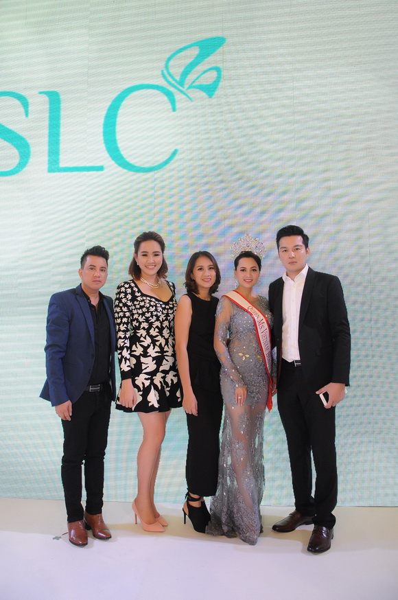 Quang Toàn, Ca sĩ Quang Toàn, Thẩm mỹ viện SLC