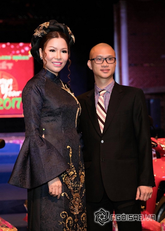 Pierre Flores, Võ sư Pierre Flores, Bảo vệ Long Hoàng