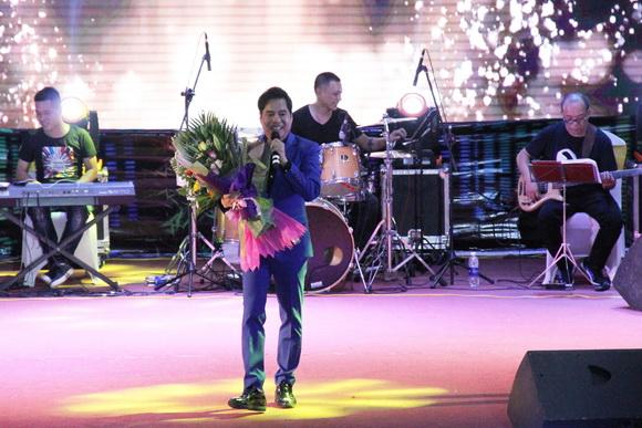 Thành Long Bolero, Liveshow Đạo làm con, Sao Việt