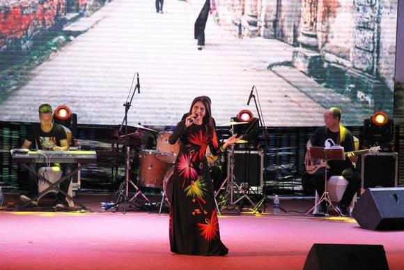 Thành Long Bolero, Liveshow Đạo làm con, Sao Việt