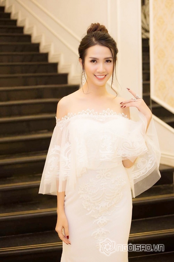 Nhà thiết kế Tuyết Lê, thời trang Tuyết Lê, Dạ hội Tuyết Lê, Hoàng Yến, Phan Thị Mơ, Đặng Thu Thảo