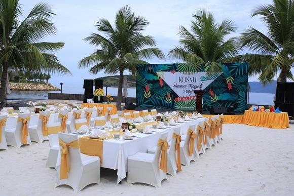 Quán quân The Voice 2017 Ali Hoàng Dương, Trần Tùng Anh, mỹ phẩm Kosxu