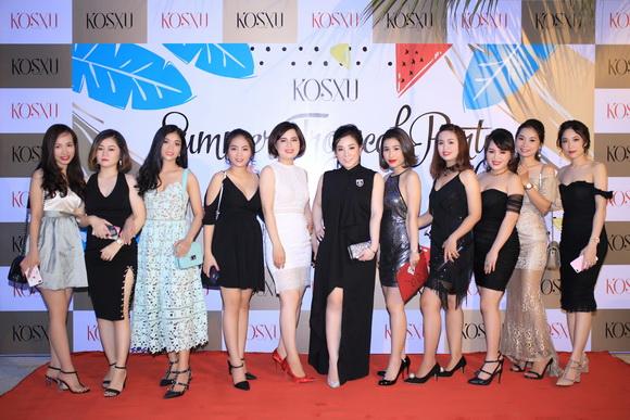 Quán quân The Voice 2017 Ali Hoàng Dương, Trần Tùng Anh, mỹ phẩm Kosxu