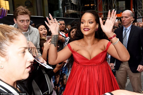 sao Hollywood, Rihanna,thời trang sao