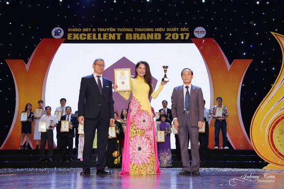 hoang-huong-287-3-ngoisao.vn-w580-h386 7 Hoa khôi doanh nhân 2017, Hoàng Hương, hoa khôi Hoàng Hương, Sao Việt