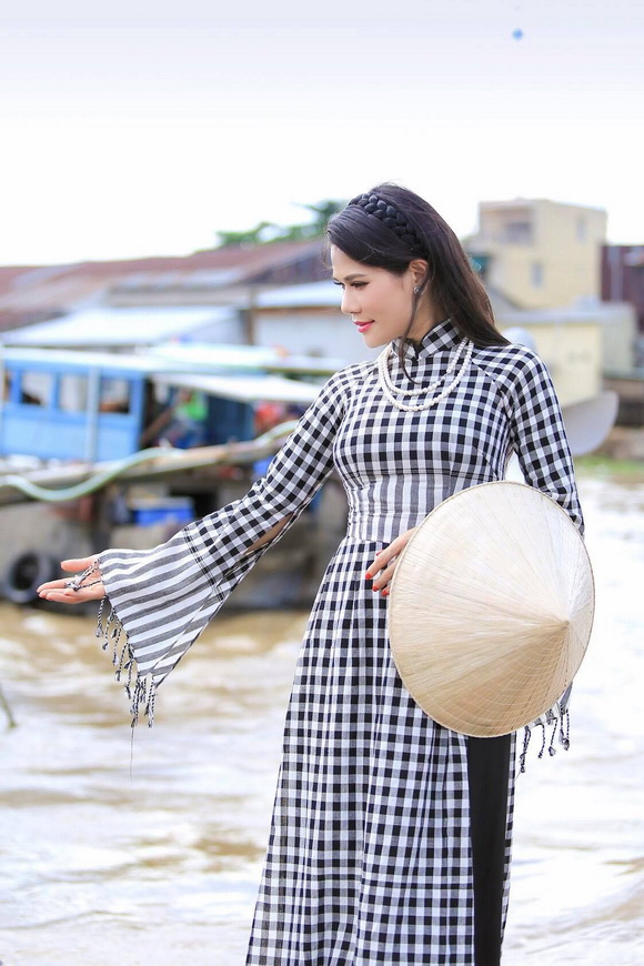 hoang-huong-287-5-ngoisao.vn-w580-h870 5 Hoa khôi doanh nhân 2017, Hoàng Hương, hoa khôi Hoàng Hương, Sao Việt