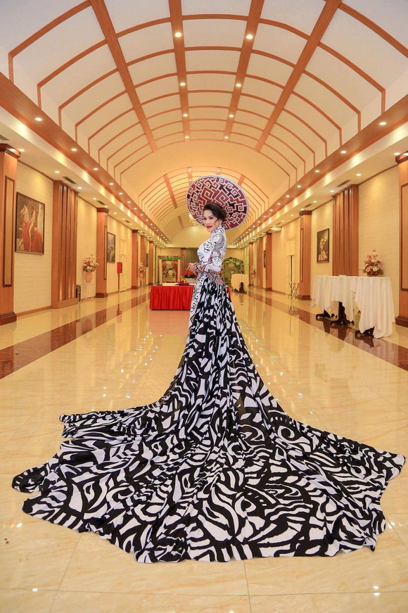 hoang-huong-287-9-ngoisao.vn-w580-h871 1 Hoa khôi doanh nhân 2017, Hoàng Hương, hoa khôi Hoàng Hương, Sao Việt