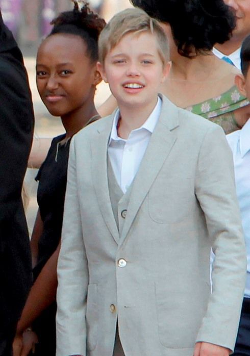 ,Shiloh Jolie Pitt,Shiloh,Con gái Angelina Jolie, phong cách tomboy, sao Hollywood