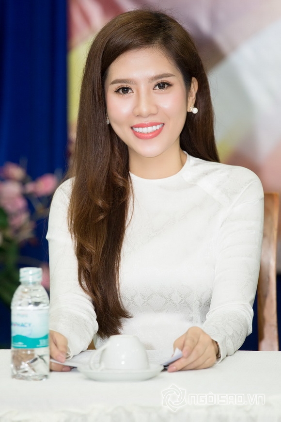 Á khôi Dương Yến Nhung, Dương Yến Nhung, Sao Việt