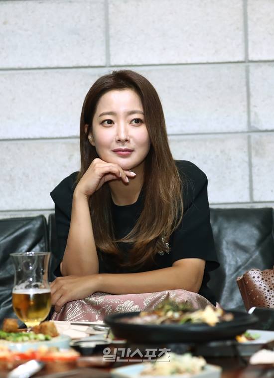 chuyện làng sao,nữ diễn viên kim hee sun,mỹ nhân không tuổi Kim Hee Sun,mỹ nhân hàn Kim Hee Sun, sao Hàn 