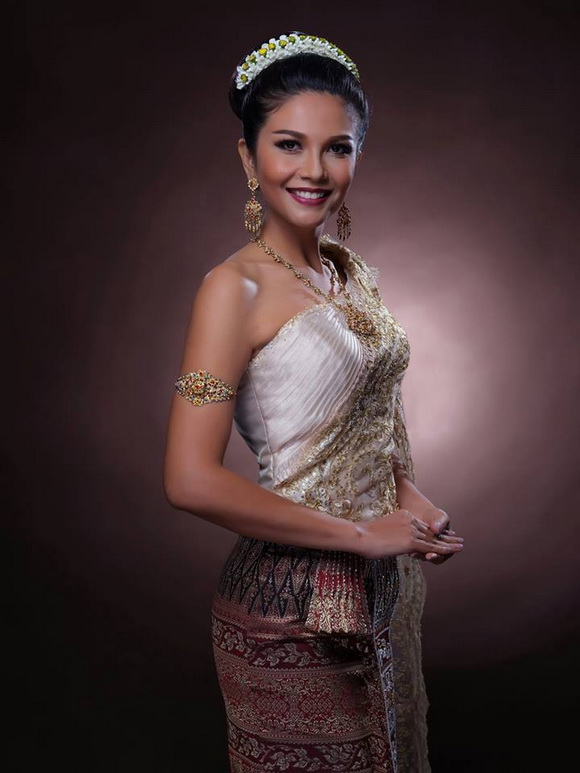 Mrs Universe, Hoa hậu Hoàn vũ Thế giới 2017, Hạnh Lê, Sao Việt