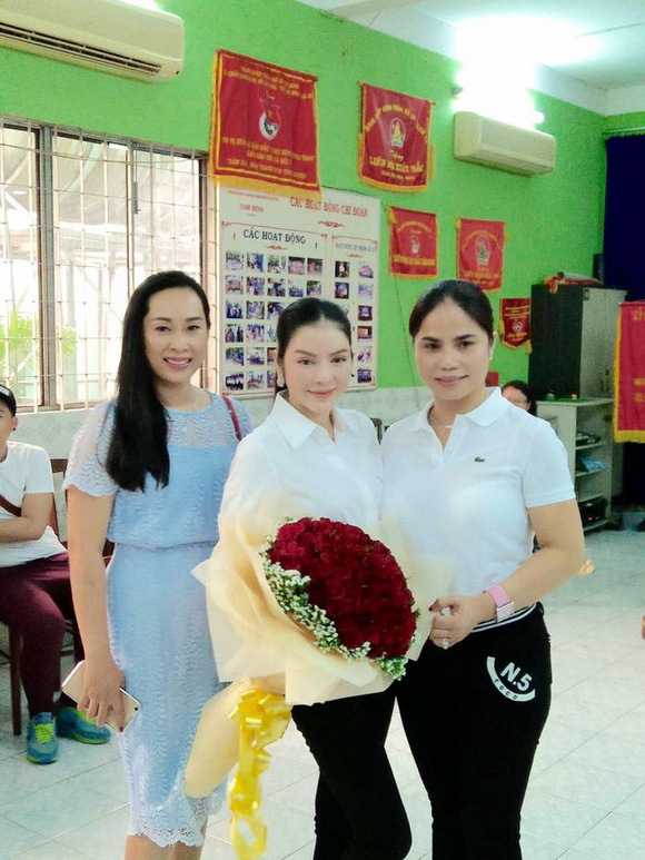 Mrs Universe, Hoa hậu Hoàn vũ Thế giới 2017, Hạnh Lê, Sao Việt