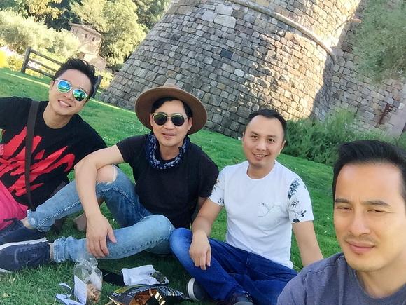 Nhật Tinh Anh, Sao Việt, Lâu đài Castello di Amorosa