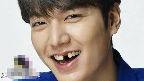 Các mỹ nam Hàn Quốc không chỉ có ngoại hình ấn tượng, mà còn sở hữu những chiếc răng sún tuyệt đẹp. Hãy nhấn vào hình để thưởng thức những khoảnh khắc đáng yêu và lãng mạn của các ngôi sao Hàn Quốc.