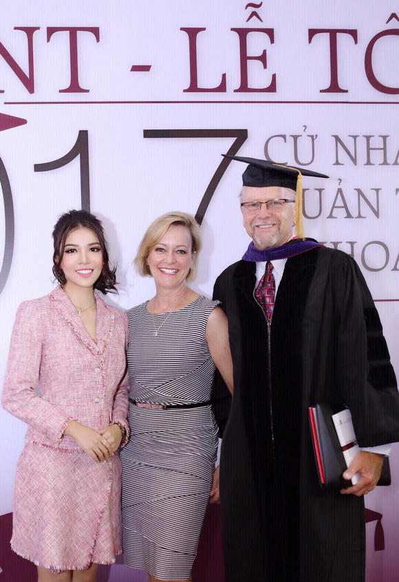 truong-mi-ngoc-218-4-ngoisao.vn-w580-h847 8 Trương Mi Ngọc, Diễn viên Trương Mi Ngọc, Đại sứ đại học Troy Hoa Kỳ, Sao Việt