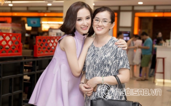 Angela Phương Trinh, Angela Phương Trinh và mẹ, Angela Phương Trinh và em gái, bố của Angela Phương Trinh,chuyện làng sao,sao Việt