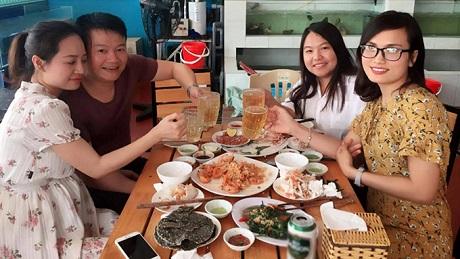 Cầu thủ văn quyến,cựu tuyển thủ văn quyến,văn quyến giờ ra sao,chuyện làng sao,sao Việt