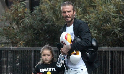 sao Hollywood,Harper Seven Beckham,Harper Seven,Harper Seven con gái beck-vic,vợ chồng david beckham,con gái David Beckham
