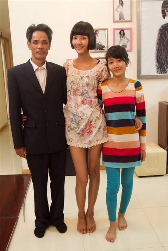 hoàng thùy, mẫu việt, 
