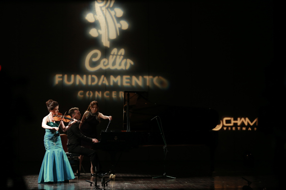 violin Khánh Linh violin, Nghệ sĩ violin Khánh Linh, Nghễ si cello Đinh Hoài Xuân, CELLO Fundamento, Cham Vietnam