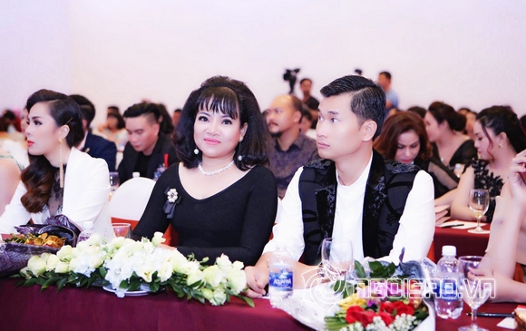 a-khoi-thanh-huong-59-4-ngoisao.vn-w580-h365 8 Á khôi Thanh Hương, Ms Universe Business 2017, sao việt, Hoa hậu doanh nhân hoàn vũ 2017