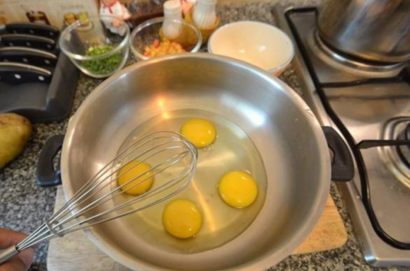 Cách làm món bánh trứng khoai tây, bánh trứng khoai tây, món bánh trứng thơm ngon lạ miệng,địa chỉ ăn ngon
