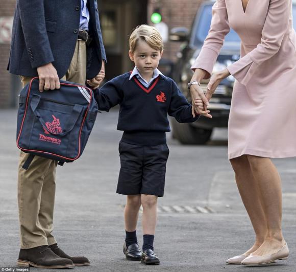 hoàng tử anh, hoàng tử george, hoàng tử nhí nước anh, hoàng tử anh đi học, george đi học