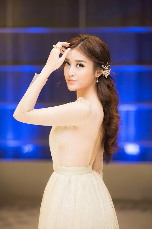 Á hậu huyền my,hoa hậu việt nam 2014,huyền my tựa nữ thần,thời trang sao,sao Việt