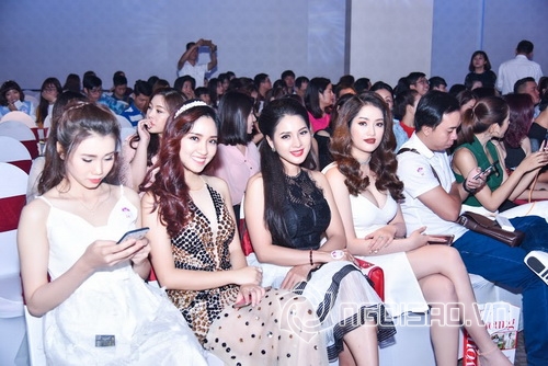 Angela Phùng, Hotgirl Angela Phùng, sao việt