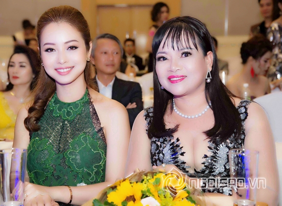 a-khoi-thanh-huong-139-8-ngoisao.vn-w580-h424 5 Á khôi Thanh Hương, Hồ Thị Thanh Hương, Nữ hoàng doanh nhân đất Việt 2017, Sao Việt