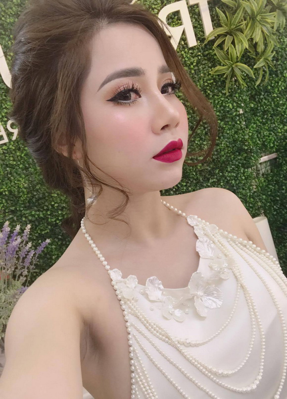 luong-huyen-trang-209-1-ngoisao.vn-w580-h805 0 Lương Huyền Trang, Trang spa, Phun xăm thẩm mỹ