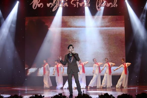on-nghia-sinh-thanh-209-5-ngoisao.vn-w580-h387 9 Ơn nghĩa sinh thành, chương trình nghệ thuật ơn nghĩa sinh thành, Sao việt