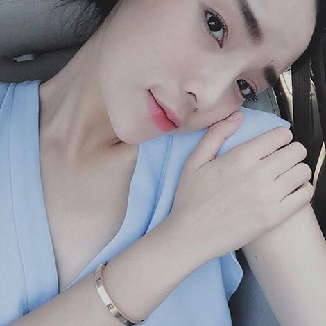 sao việt, kỳ duyên, hoa hậu kỳ duyên, phụ kiện kỳ duyên, kỳ duyên dùng đồ hiệu,thời trang sao