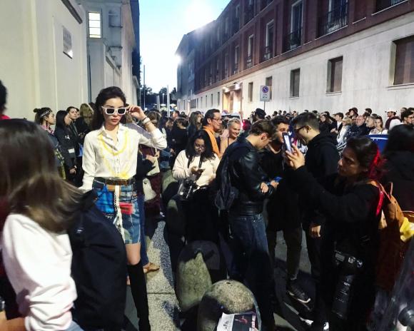 thời trang sao,sao Việt,Hoa hậu Kỳ Duyên,street style của sao,Moschino,Tuần lễ thời trang Milan