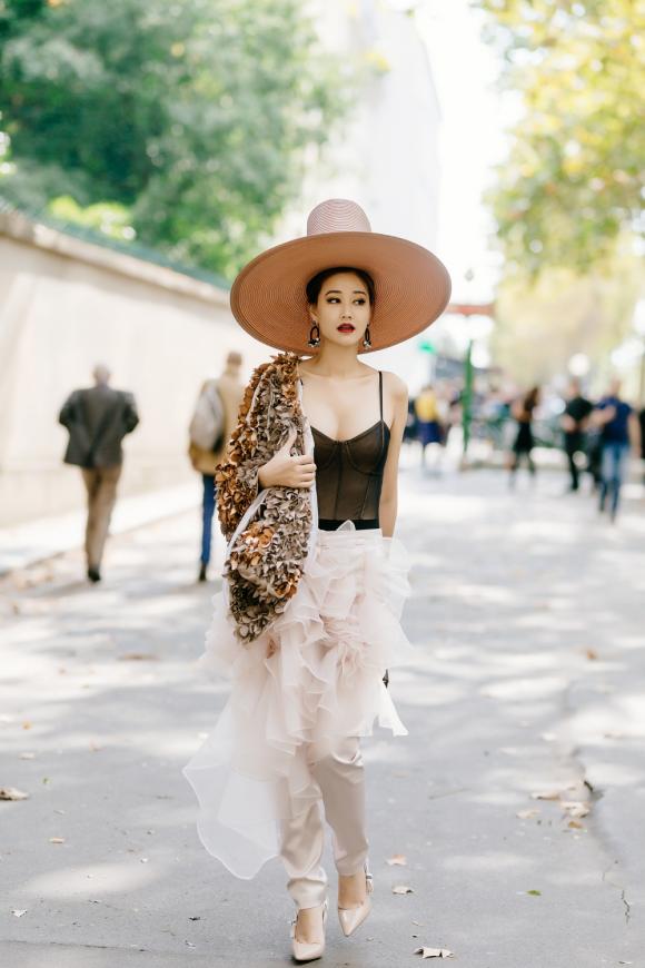 thời trang sao,sao Việt,Maya, Paris Fashion Week