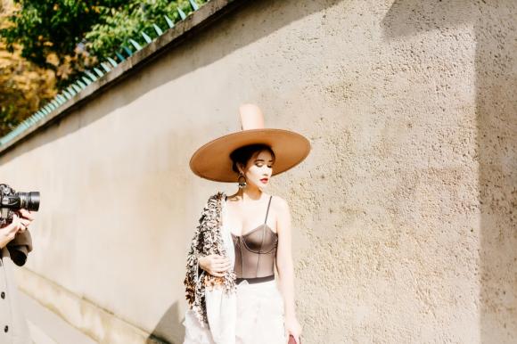 thời trang sao,sao Việt,Maya, Paris Fashion Week