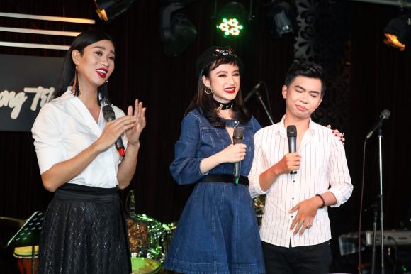 chuyện làng sao,sao Việt,fan meeting,Angela Phương Trinh,showbiz Việt