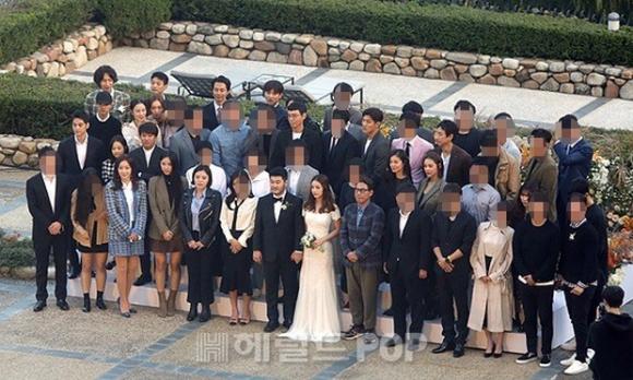 chuyện làng sao,diễn viên Song Joong Ki,Song Joong Ki và Song Hye Kyo làm đám cưới, song joong ki bị ném đá, sao Hàn