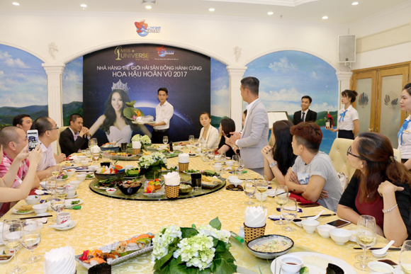 migroup-510-2-ngoisao.vn-w580-h387 1 MiGroup, Hoa hậu Hoàn Vũ Việt Nam 2017, Tiến sĩ Đinh Minh