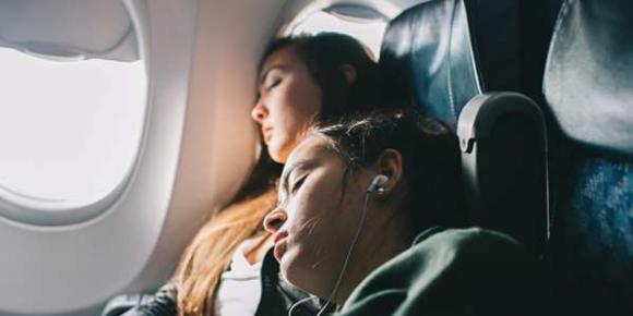 ngủ ngon khi đi máy bay, cách ngủ ngon khi đi máy bay, ngủ trên máy bay,tin tức,làm sao