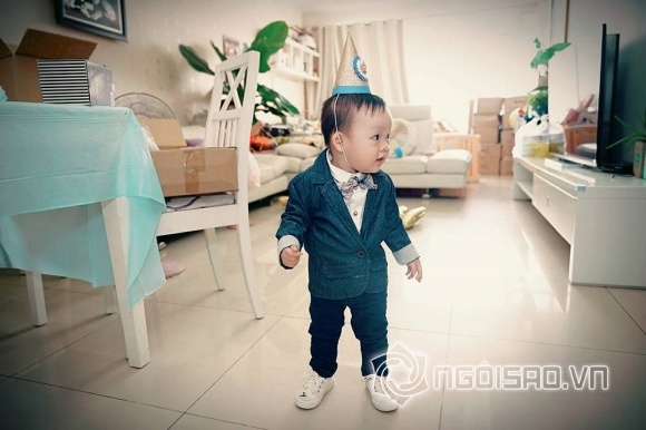 sao việt, dương cẩm lynh, con trai dương cẩm lynh, tiệc thôi nôi con dương cẩm lynh, sinh nhật dương cẩm lynh