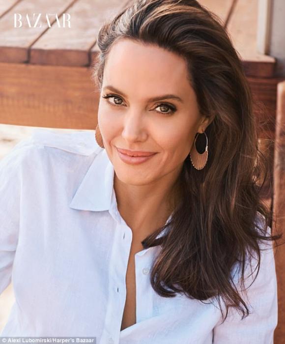 chuyện làng sao,nu dien vien Angelina Jolie,Angelina Jolie và các con,Angelina Jolie đẹp,đêm tiệc halloween, sao Hollywood