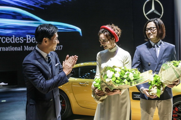 ninh-duong-lan-ngoc-2710-8-ngoisao.vn-w580-h386 0 Ninh Dương Lan Ngọc, Mercedes-Benz, sao việt